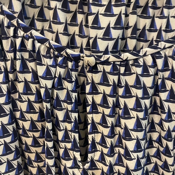 Like new Joie silk sailboat blouse. size XS - Picture 3 of 9